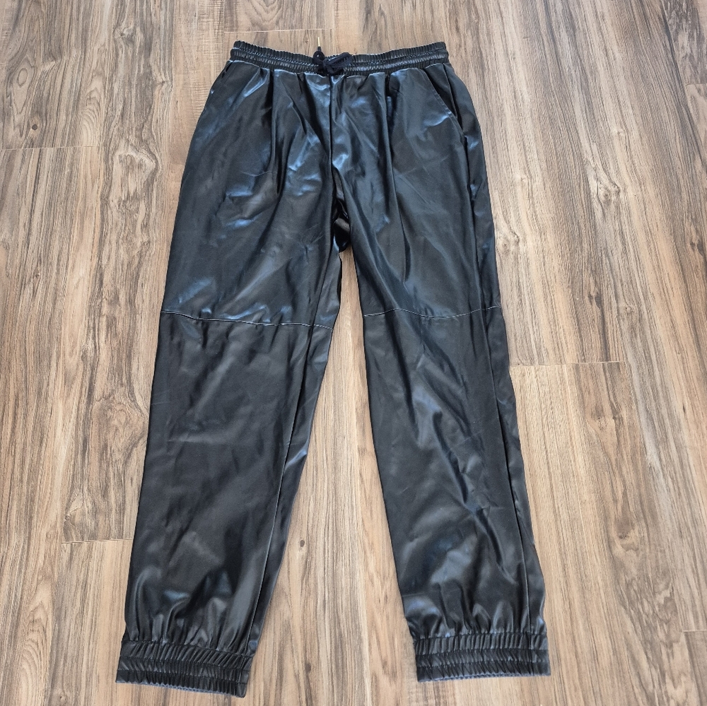 NWT H Halston Faux Leather Size Small Jogging Pants